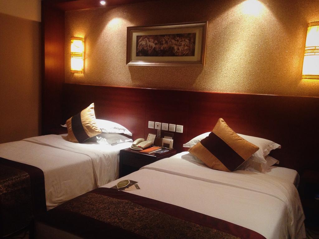 Dynasty International Hotel Kunming Room photo