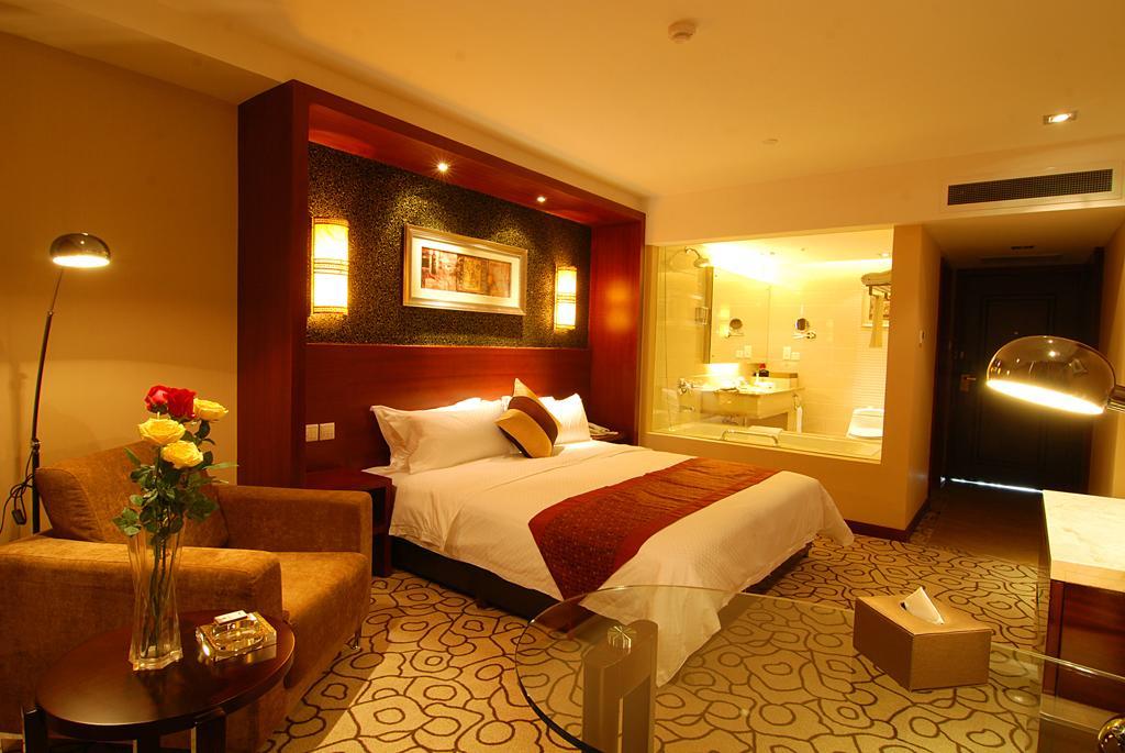 Dynasty International Hotel Kunming Exterior photo