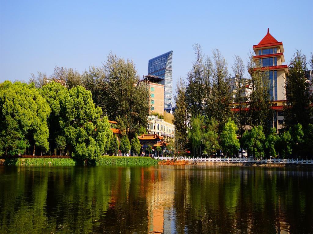 Dynasty International Hotel Kunming Exterior photo