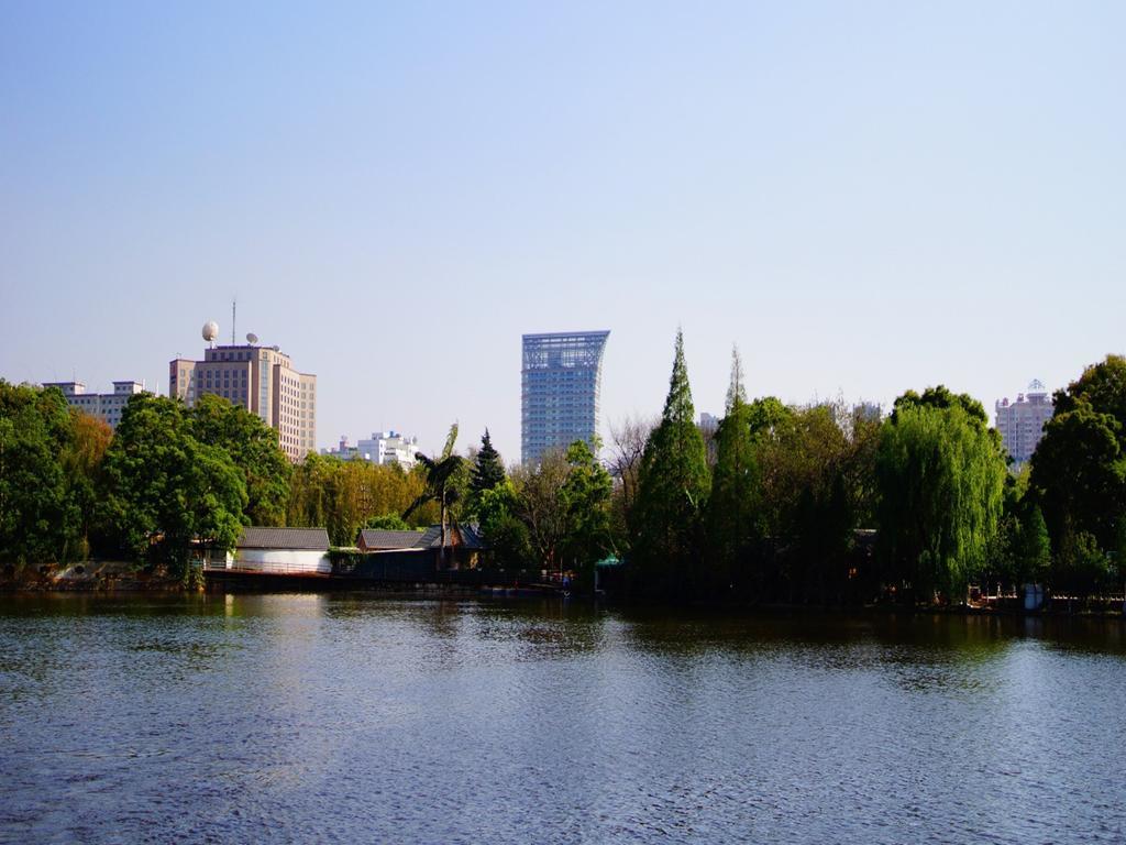 Dynasty International Hotel Kunming Exterior photo