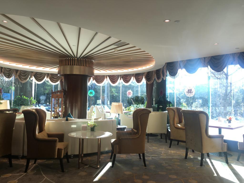 Dynasty International Hotel Kunming Exterior photo