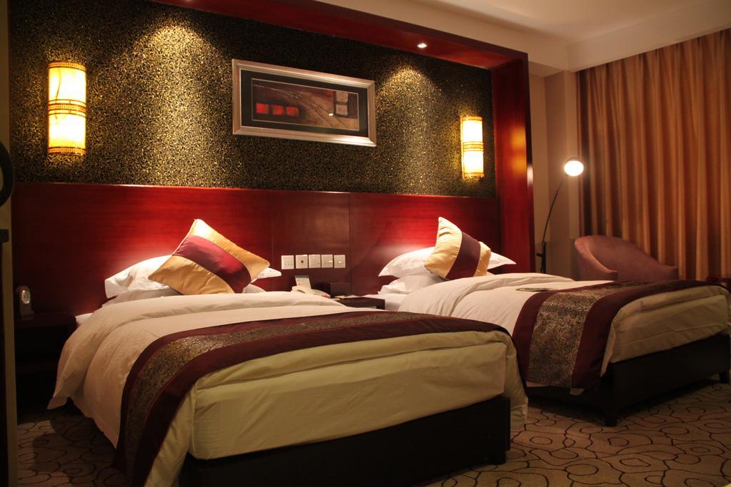 Dynasty International Hotel Kunming Exterior photo
